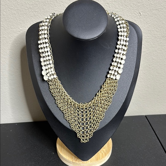 Banana Republic Jewelry - Banana Republic Net Chain Elegant Gold Tone Statement Necklace